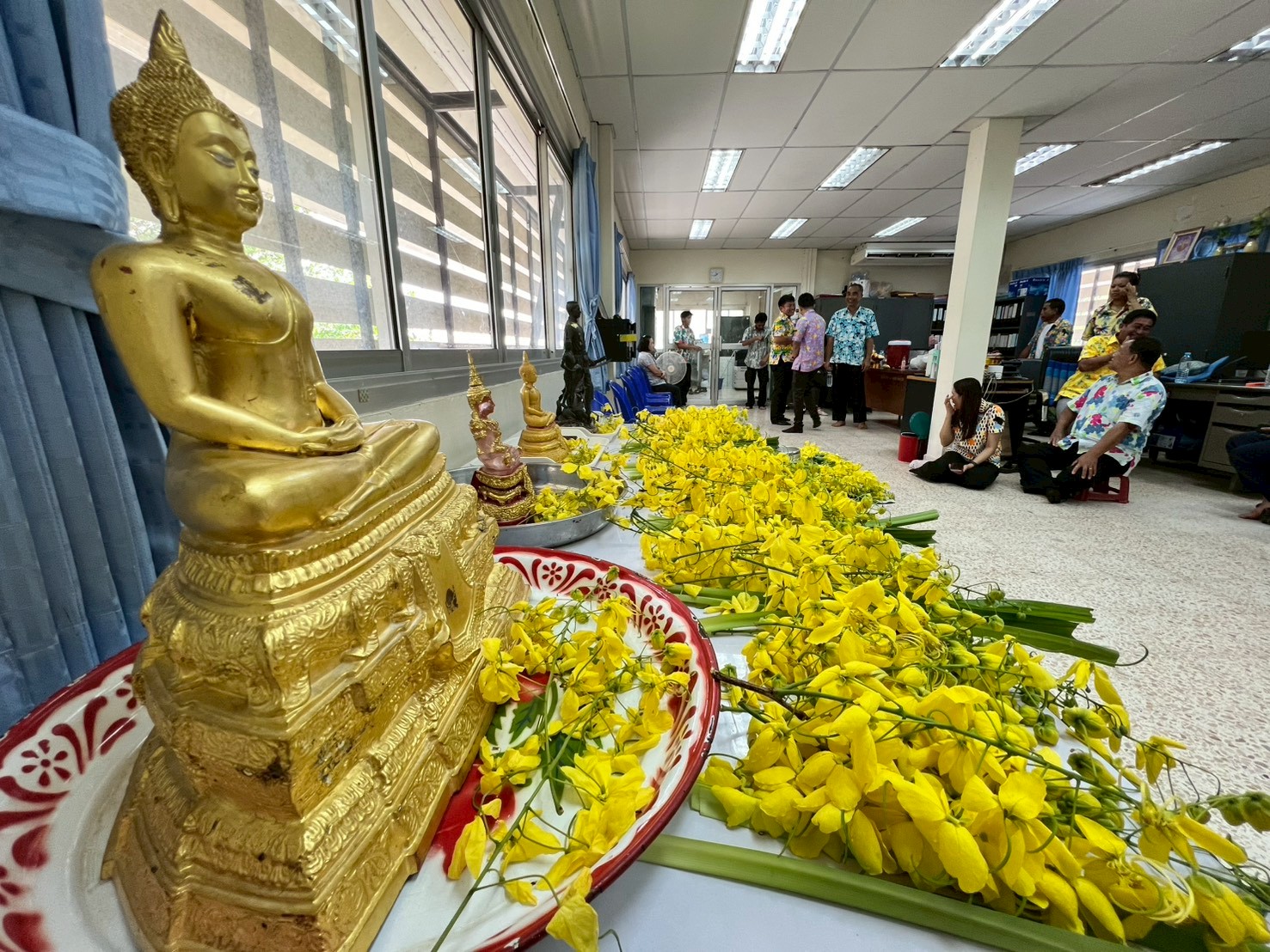 title - ส.ป.ก. ยโสธร จัดพิธีสรงน้ำพระและพิธีรดน้ำดำหัว เนื่องในโอกาสวันขึ้นปีใหม่ไทย ประจำปี พ.ศ.2569